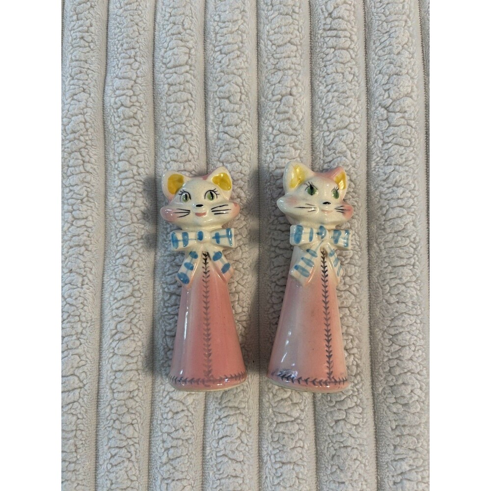 Vintage Pink blue Ceramic Cat Salt & Pepper Shakers Bow tie 5” Grandmacore